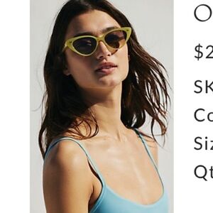 *Perfect Condition* FREE PEOPLE - Olympic Cat Eye Sunglasses - Kelly Green